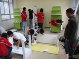 志愿者建设学校图书馆